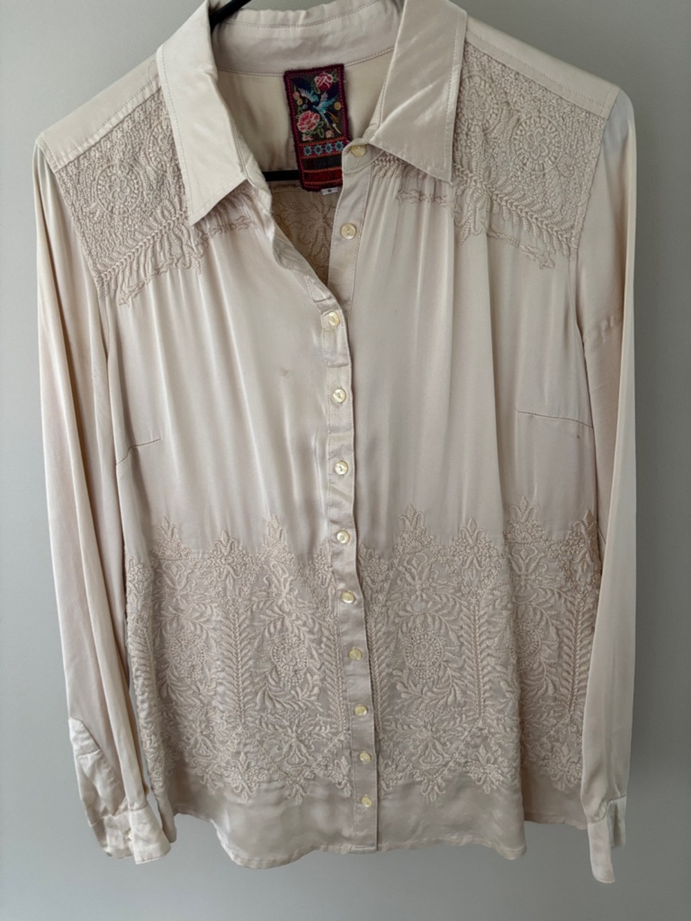Johnny Was Cream Embroidered Button-Front Blouse S